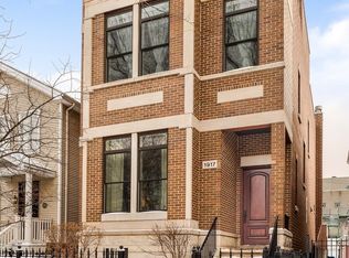 1917 W Melrose St, Chicago, IL 60657