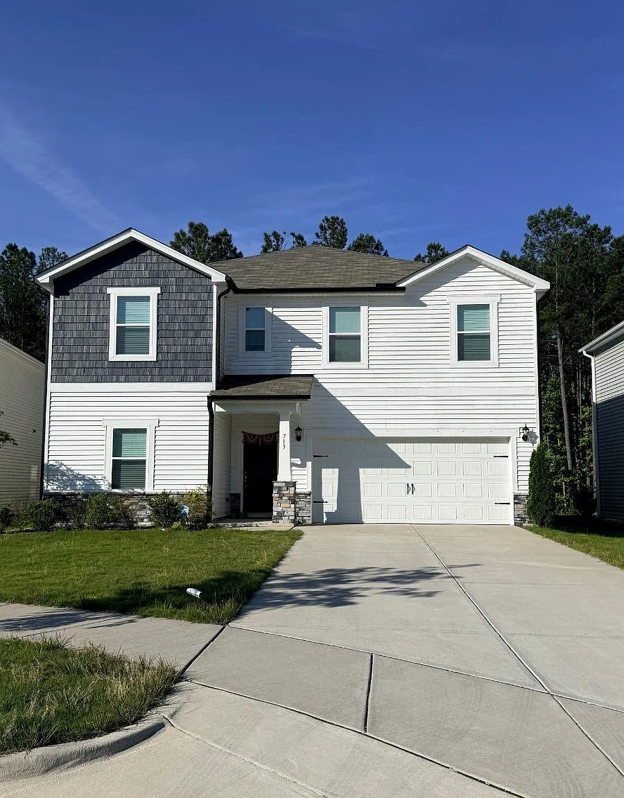 5 bed, 3.5 bath, 3252 sqft, $2,375 — Photo 4