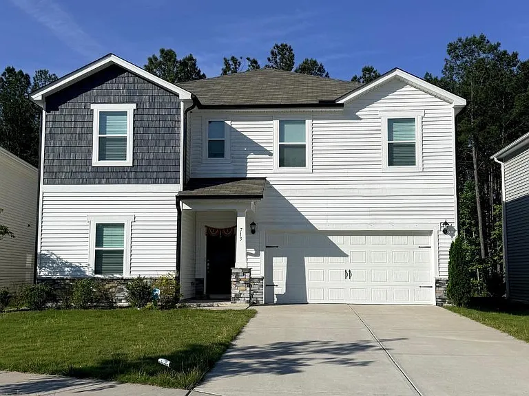 713 Riguard Way — Photo 5