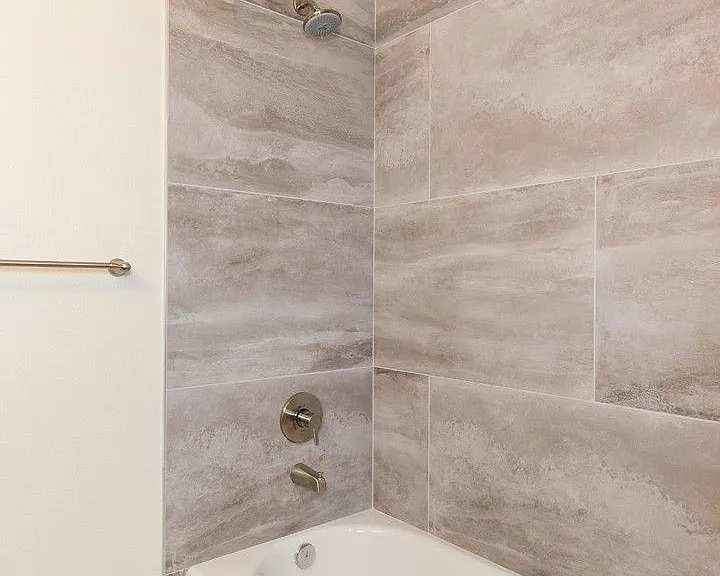 48th Street Apartments — Photo 15