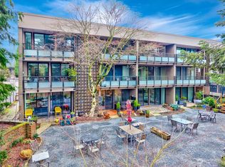 1616 41st Ave E APT 305, Seattle, WA 98112