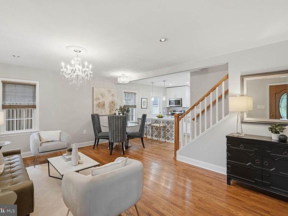 3rd image of 2503 Popkins Ln