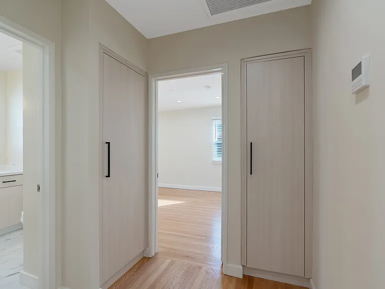 3054 N Frederic St — Photo 16