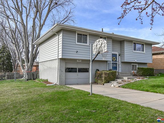 4th image of 7441 Aylesworth Ave