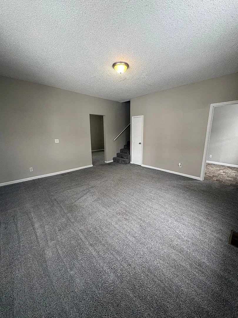 Coming soon! Warm, Welcoming, and Full of Potential 4 Bedroom 2 Bath! — Photo 4