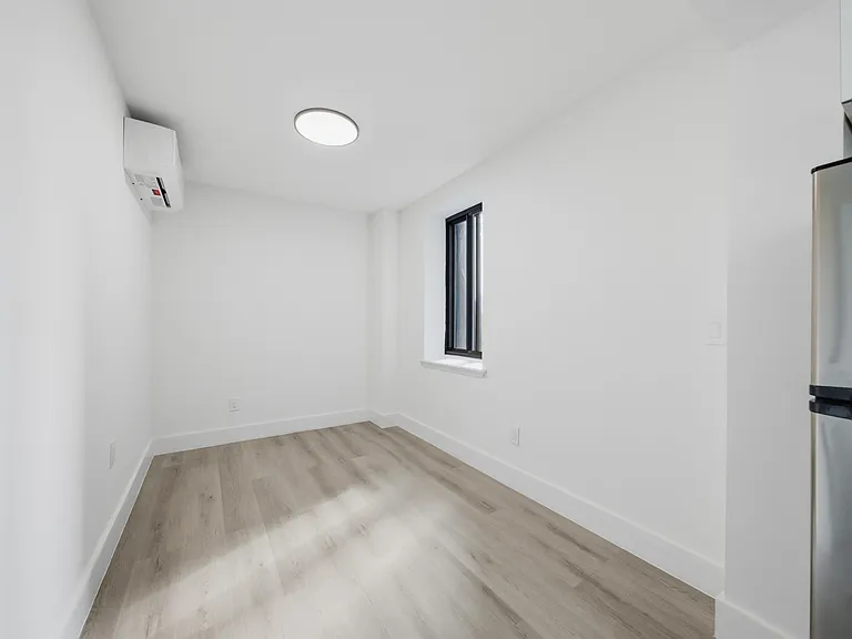 300 E 96th St #3-A — Photo 3