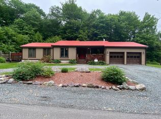4 Floral Dr, Gouldsboro, PA