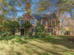 2955 Glengary Rd, Shaker Heights, OH 44120