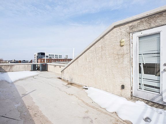 5th image of 1611 Frankford Ave #3R