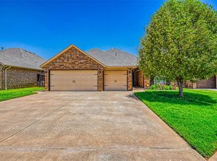 1908 Timber Rdg, Yukon, OK 73099