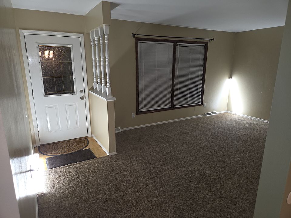 1st image of 421 Dove Dr