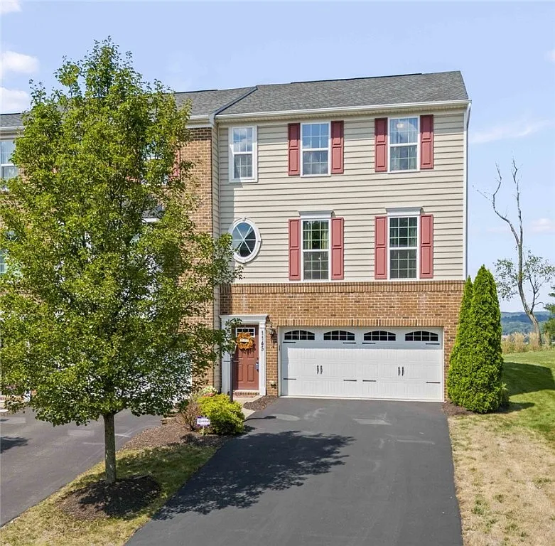 1145 Bayberry Dr photo 1