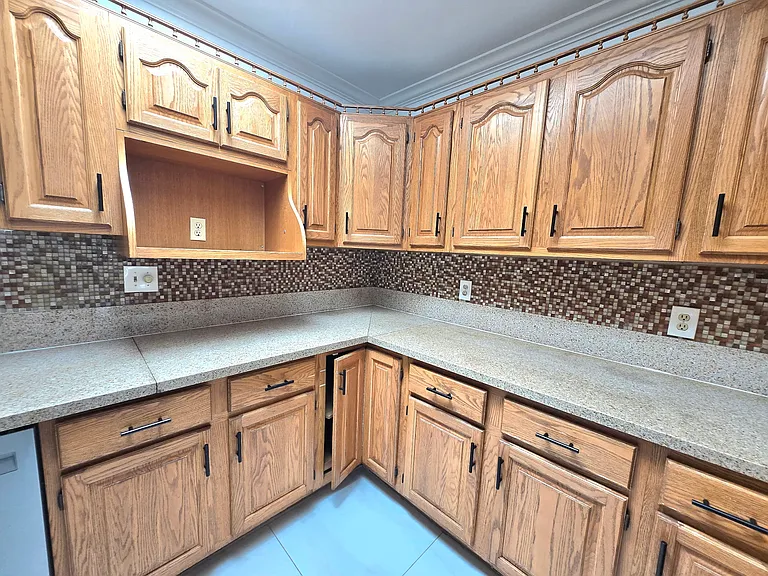 13321 Arizona St — Photo 14