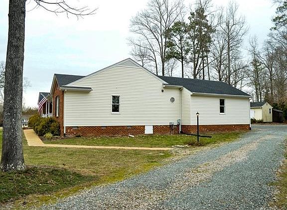 4th image of 3540 Hilton Dr