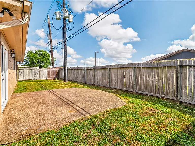 5114 Spring Brook Dr — Photo 38