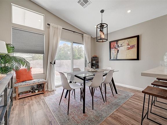 3rd image of 4704 Crimson Leaf Dr