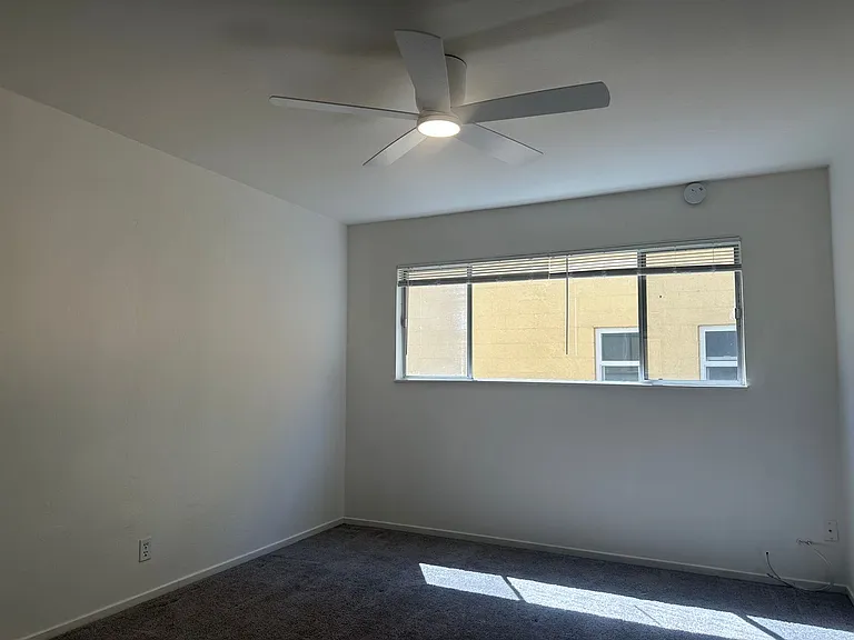 1372 Creekside — Photo 12