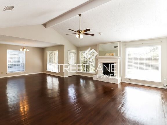 4th image of 8107 Town Creek Dr