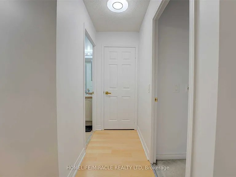 30 Grand Trunk Cres #1509 — Photo 18