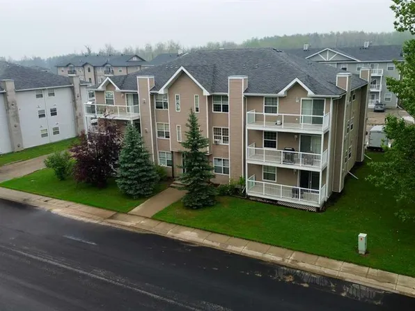 501 SE 3rd St #103, Fox Creek, AB T0H 1P0