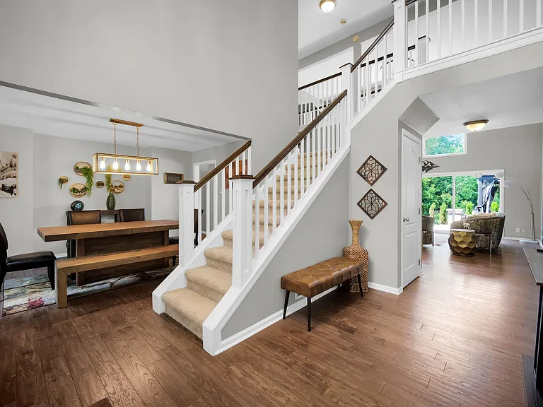 2518 Adamsway Dr — Photo 3