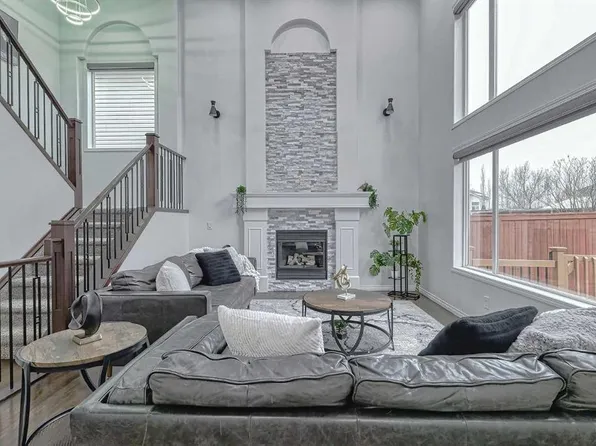 187 S Kincora Dr NW, Calgary, AB T3R 1L8