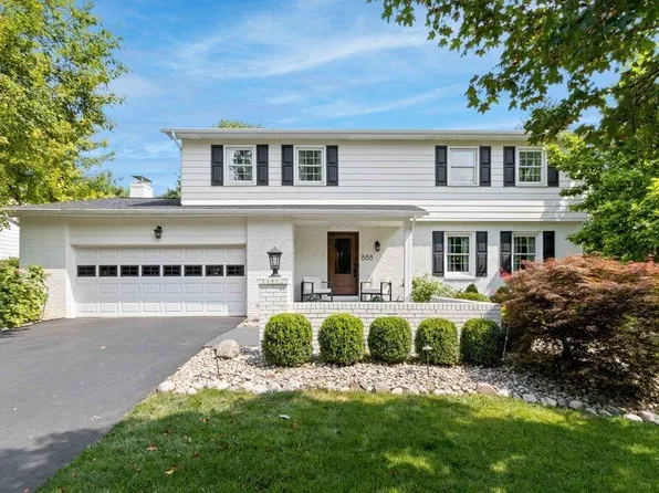888 Singing Hills Ln, Columbus, OH 43235