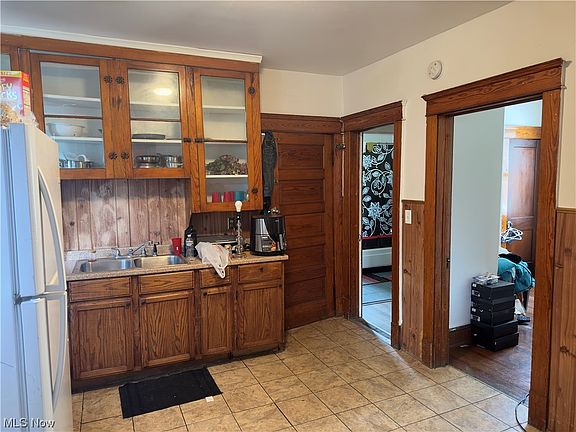 4th image of 10001 Stoughton Ave