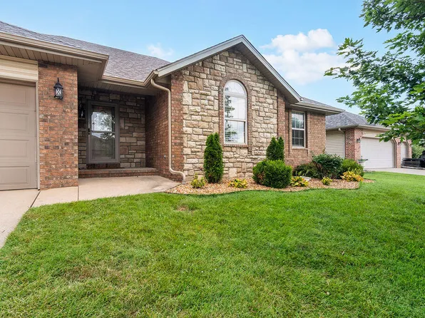3263 N Dickerson Avenue, Springfield, MO 65803
