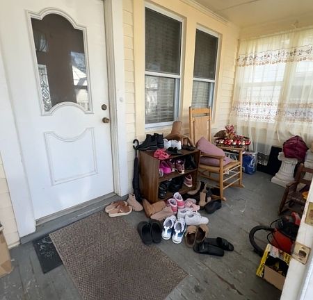 3rd image of 2142 Stecher Ave
