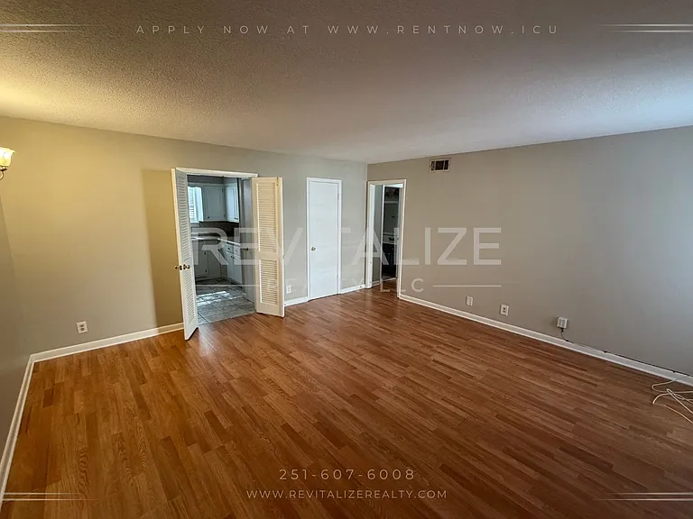 1504 Dauphin St #6 — Photo 17