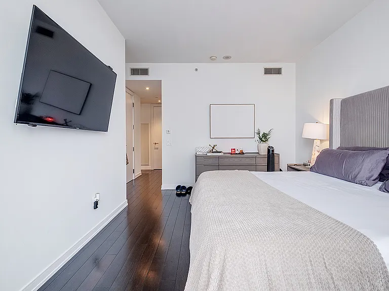 301 Mission St #42F — Photo 19