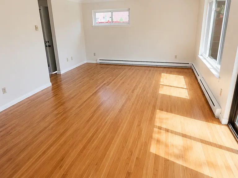 31 Sharon Ln #31 — Photo 3