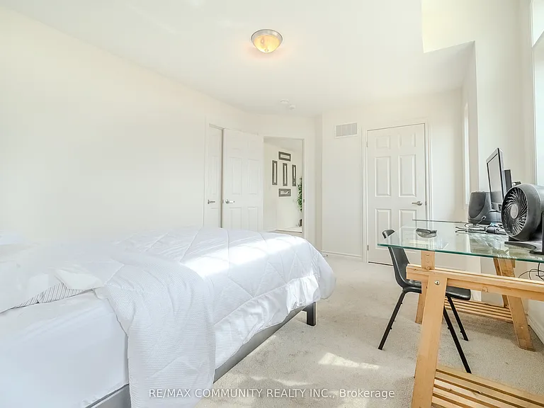 1450 Sharon Dr — Photo 16
