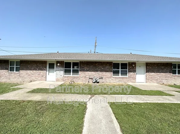 111 Pine Ave #10, Gentry, AR 72734