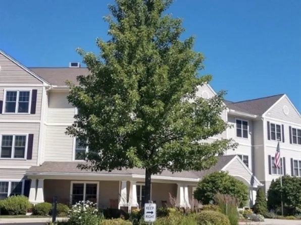 7 Crescent Way Unit 307, Sturbridge, MA 01518