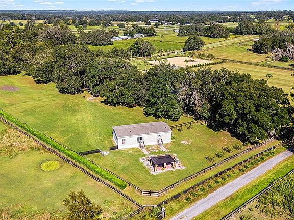 2nd image of 4520 NW 95th Avenue Rd