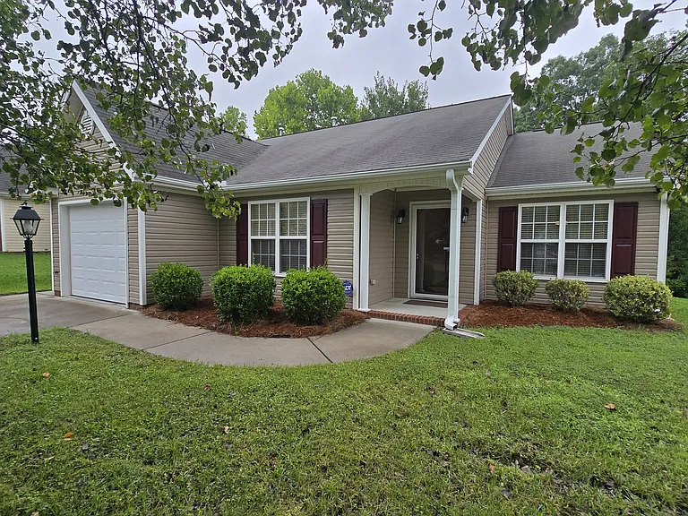 2447 Mid Salem Dr — Photo 1