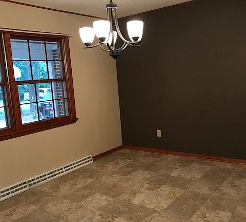 Large dining off kitchen