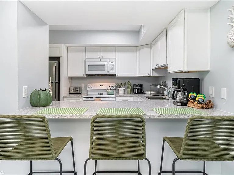 146 Clyburn Way W #I-6 — Photo 11