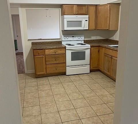 5th image of 219 Wildwood St