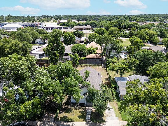 3rd image of 3416 Thannisch Ave