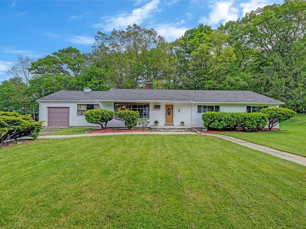 41 Montovision Rd, Mount Pocono, PA 18344