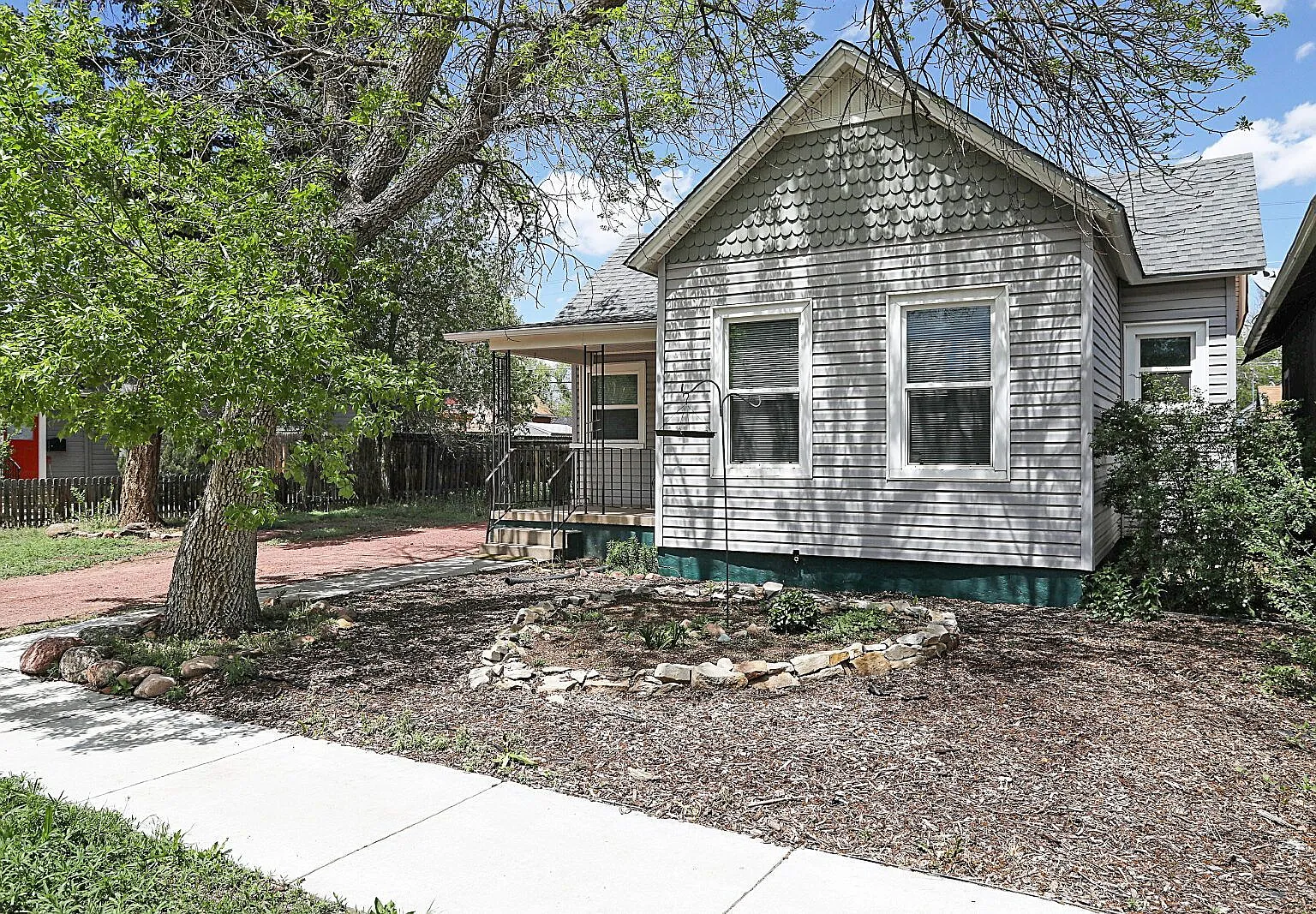 2 bed, 1.0 bath, 912 sqft, $1,650 — Photo 3
