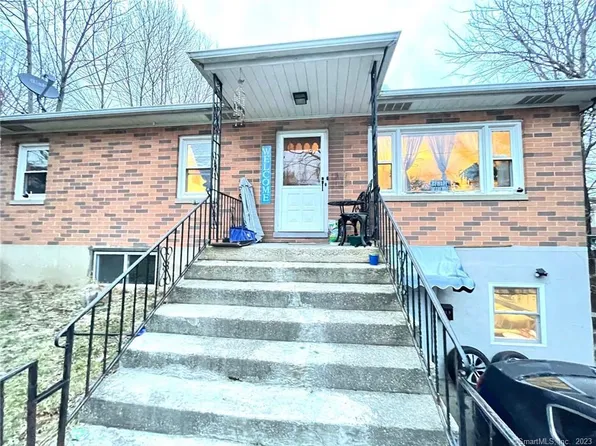 24 North Beacon Street, Waterbury, CT 06704