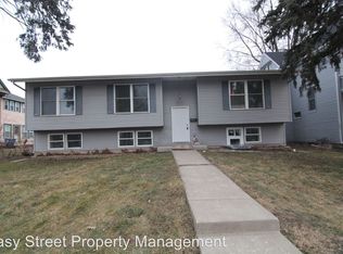 2128 W 2nd St, Davenport, IA