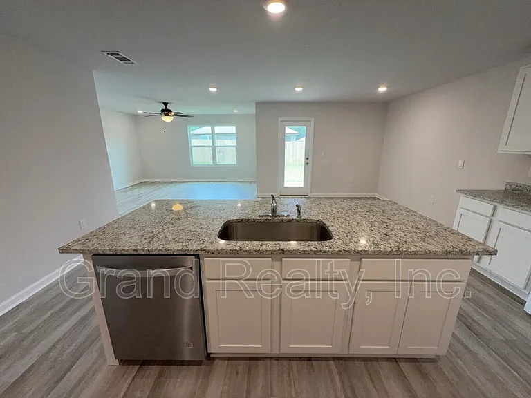 9330 Tara Cir — Photo 6