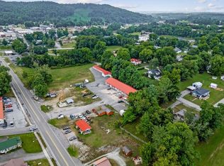 550 N North, Livingston, TN 38570