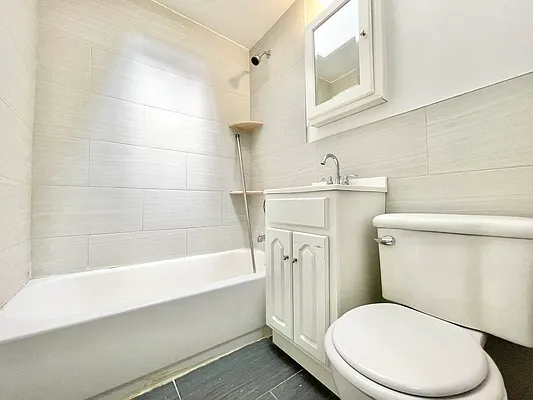 Rented by City Connections Realty | media 16