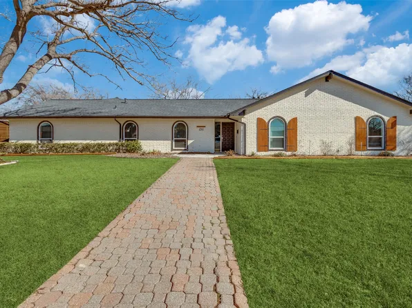 2510 Canterbury Dr, Carrollton, TX 75006